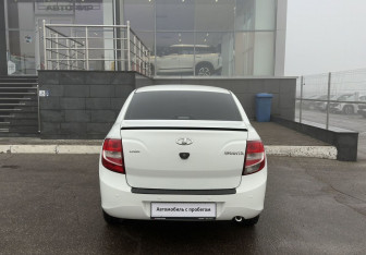 Подержанный автомобиль LADA (ВАЗ) Granta Sedan 2016 года (6 фото)