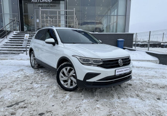 Подержанный автомобиль Volkswagen Tiguan 2021 года (3 фото)