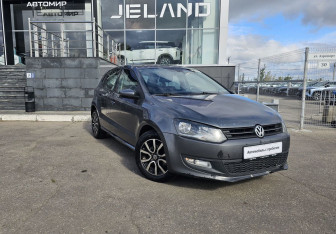 Подержанный автомобиль Volkswagen Polo Hatchback 2011 года (3 фото)