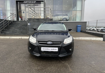 Подержанный автомобиль Ford Focus Hatchback 2014 года (2 фото)
