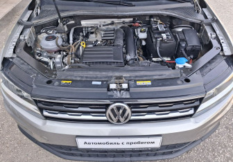 Подержанный автомобиль Volkswagen Tiguan 2020 года (13 фото)