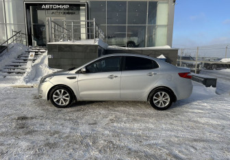 Подержанный автомобиль Kia Rio Sedan 2012 года (8 фото)