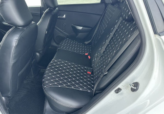 Подержанный автомобиль Kia Rio Sedan 2015 года (12 фото)