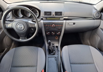 Подержанный автомобиль Mazda 3 Sedan 2008 года (10 фото)