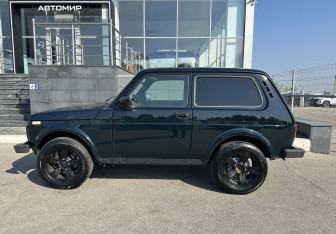 Подержанный автомобиль LADA (ВАЗ) 2121 (4x4) 2016 года (8 фото)