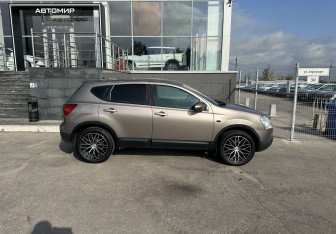 Подержанный автомобиль Nissan Qashqai 2007 года (4 фото)