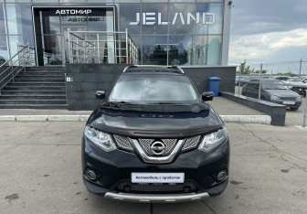 Подержанный автомобиль Nissan X-Trail 2016 года (2 фото)