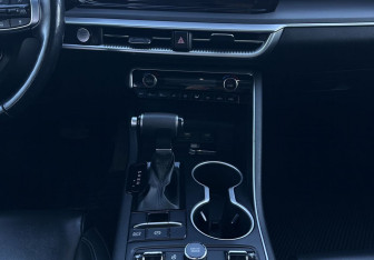 Подержанный автомобиль Kia K5 2021 года (11 фото)