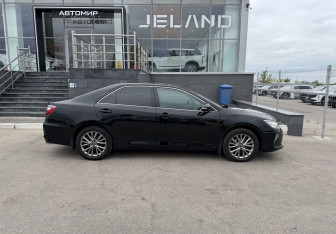 Подержанный автомобиль Toyota Camry Sedan 2015 года (4 фото)