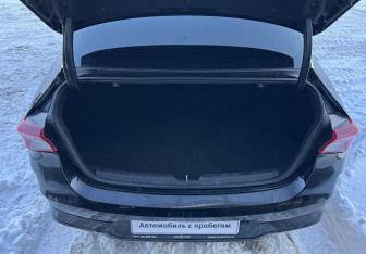 Подержанный автомобиль Kia K5 2021 года (15 фото)