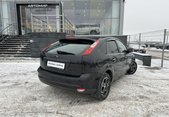 Подержанный автомобиль Ford Focus Hatchback 2007 года (5 фото)
