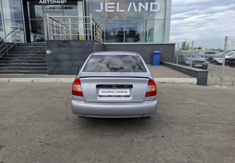 Подержанный автомобиль Hyundai Accent Sedan 2007 года (6 фото)