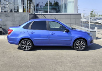 Подержанный автомобиль LADA (ВАЗ) Granta Sedan 2021 года (4 фото)