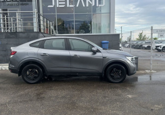 Подержанный автомобиль Renault Arkana 2019 года (4 фото)