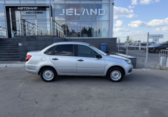Подержанный автомобиль LADA (ВАЗ) Granta Sedan 2020 года (4 фото)