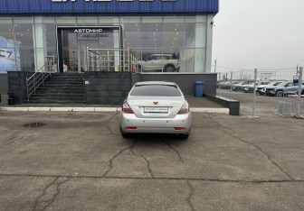 Подержанный автомобиль Geely Emgrand EC7 Sedan 2013 года (6 фото)