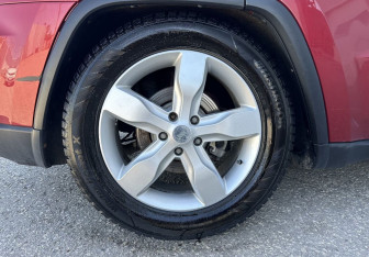 Подержанный автомобиль Jeep Grand Cherokee 2012 года (14 фото)