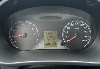 Подержанный автомобиль LADA (ВАЗ) Granta Sedan 2016 года (9 фото)