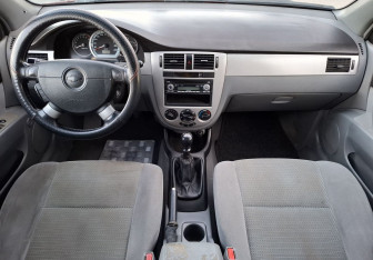 Подержанный автомобиль Chevrolet Lacetti Sedan 2008 года (10 фото)