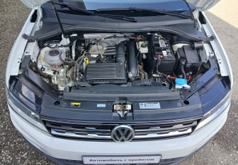 Подержанный автомобиль Volkswagen Tiguan 2019 года (13 фото)