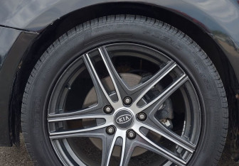 Подержанный автомобиль Kia Ceed Hatchback 2008 года (15 фото)
