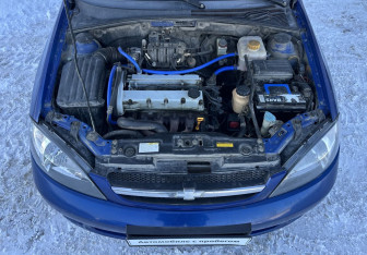 Подержанный автомобиль Chevrolet Lacetti Hatchback 2005 года (13 фото)