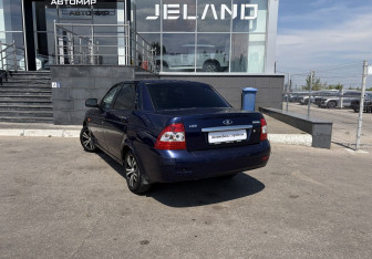 Подержанный автомобиль LADA (ВАЗ) Priora Sedan 2013 года (7 фото)