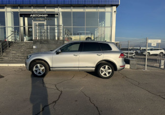 Подержанный автомобиль Volkswagen Touareg 2012 года (8 фото)