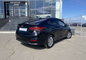 Подержанный автомобиль Hyundai Solaris Sedan 2017 года (5 фото)
