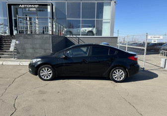 Подержанный автомобиль Kia Cerato Sedan 2015 года (8 фото)