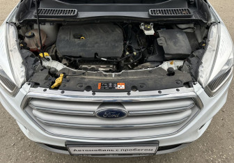 Подержанный автомобиль Ford Kuga 2018 года (14 фото)