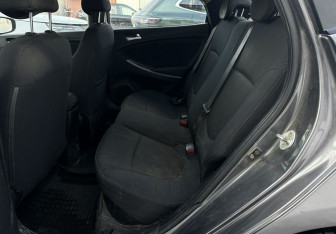 Подержанный автомобиль Hyundai Solaris Sedan 2014 года (12 фото)