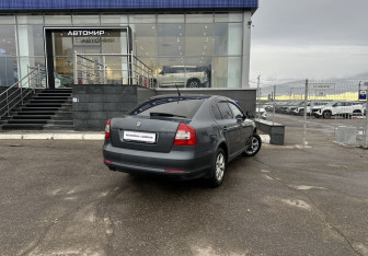 Подержанный автомобиль Skoda Octavia Wagon 2011 года (5 фото)