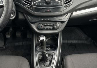 Подержанный автомобиль LADA (ВАЗ) Vesta Sedan 2019 года (11 фото)