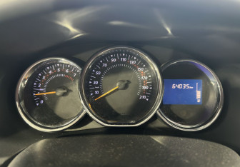 Подержанный автомобиль Renault Sandero 2018 года (9 фото)