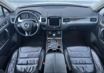 Подержанный автомобиль Volkswagen Touareg 2012 года (10 фото)