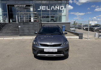 Подержанный автомобиль Kia Rio Hatchback 2020 года (2 фото)
