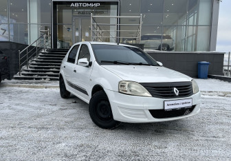 Подержанный автомобиль Renault Logan Sedan 2011 года (3 фото)