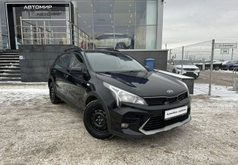 Подержанный автомобиль Kia Rio Hatchback 2021 года (3 фото)