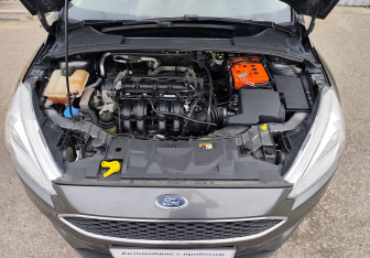 Подержанный автомобиль Ford Focus Hatchback 2018 года (13 фото)