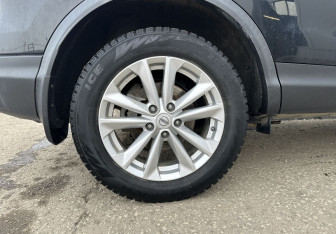 Подержанный автомобиль Nissan Qashqai 2017 года (14 фото)