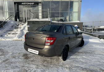 Подержанный автомобиль LADA (ВАЗ) Granta Sedan 2017 года (5 фото)
