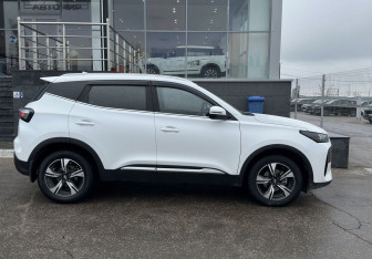 Подержанный автомобиль Chery Tiggo 4 2024 года (4 фото)