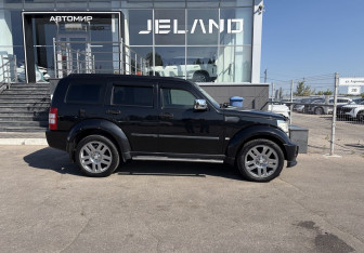 Подержанный автомобиль Dodge Nitro 2007 года (4 фото)