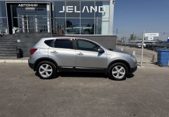 Подержанный автомобиль Nissan Qashqai 2008 года (4 фото)
