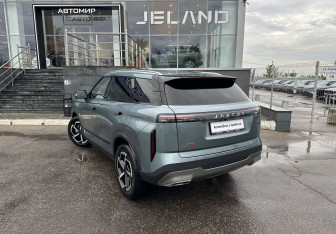 Подержанный автомобиль Jaecoo J7 2024 года (7 фото)