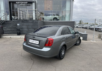 Подержанный автомобиль Daewoo Gentra Sedan 2014 года (5 фото)