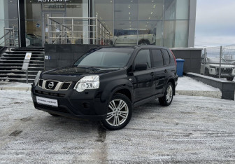 Подержанный автомобиль Nissan X-Trail 2013 года (1 фото)