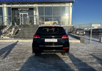 Подержанный автомобиль Haval H2 2016 года (6 фото)