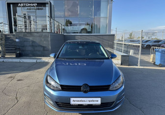 Подержанный автомобиль Volkswagen Golf Hatchback 2014 года (2 фото)